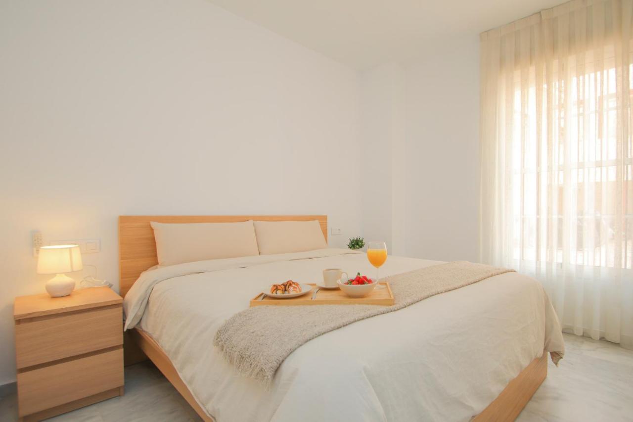 Modern Apt - Luxe Queen Bed - Walk To Isla Magica Sevilha Exterior foto