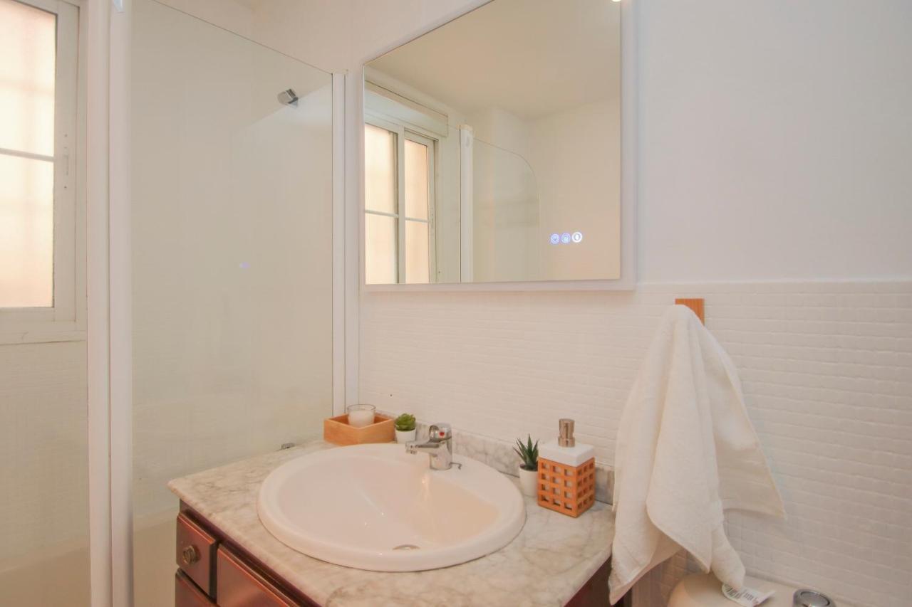 Modern Apt - Luxe Queen Bed - Walk To Isla Magica Sevilha Exterior foto
